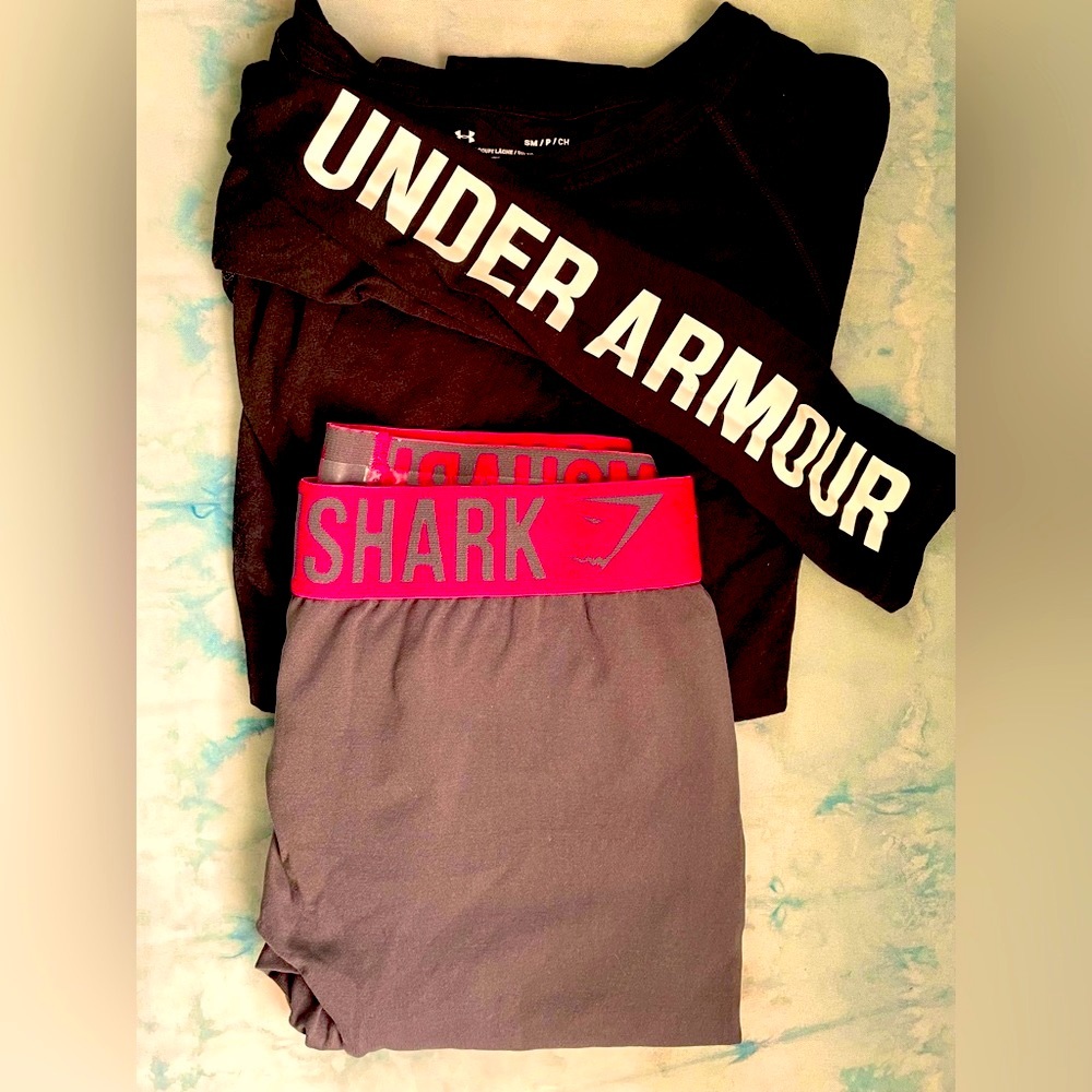 Gymshark Gray Athletic-wear Leggings S. (FREE Size S Under Armour Tee) included.